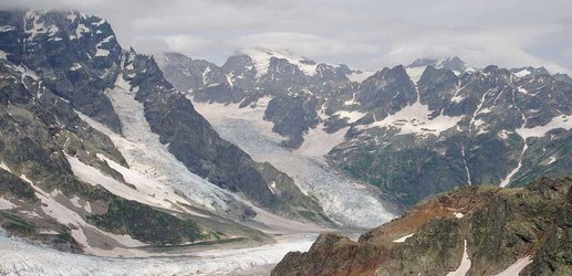 Glaciers contain radioactive isotopes from nuclear tests and accidents