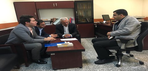 روز پرکار دکتر یزدانپناه در تهران/بررسی وضعیت صدور پروانه های بیمارستانی استان