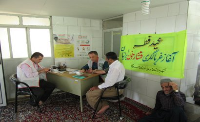 برپایی ایستگاه سیار طرح غربالگری فشار خون ایرانی در نماز جمعه شهر سروآباد