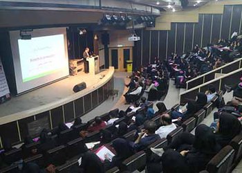 رییس مرکز آموزشی درمانی شهدای خلیج‌فارس بوشهر:
آموزش مداوم اصول اخلاق در تصمیم‌گیری‌های بالینی ضرورت دارد