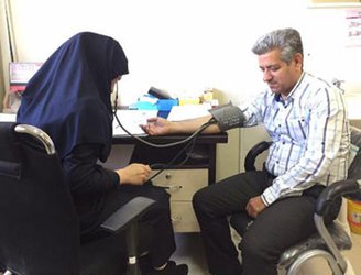 راه اندازی ایستگاه کنترل فشار خون در بیمارستان متینی