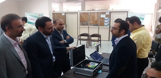بازدید رئیس واحدنجف آباد از مراکز رشددانشگاه