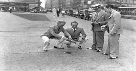 Attempting to Fry an Egg on the Sidewalk Has Been a Summer Pastime for Over 100 Years