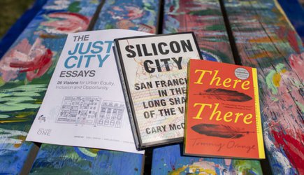 Three Books program invites new students to think about cities