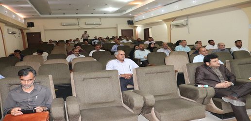 ارائه آخرین راهکارهای بهبود بهره وری آب آبیاری مزارع ذرت در هفته انتقال یافته های شهرستان های شمالی استان خوزستان