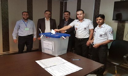 بازدید سرپرست دانشگاه از حوزه های پنجمین دوره انتخابات نظام پرستاری مستقر در شهر سنندج