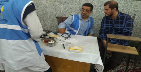 خدمت رسانی کادر درمانی دانشگاه آزاد اسلامی قم در ایام دهه کرامت