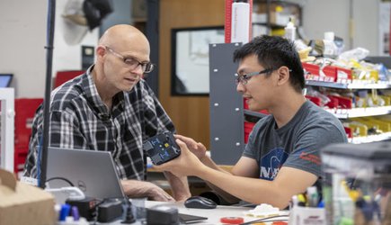 Stanford labs welcome teachers for summer research fellowships