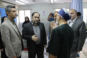 از بخش های مجتمع بیمارستانی شهید بهشتی بازدید کرد