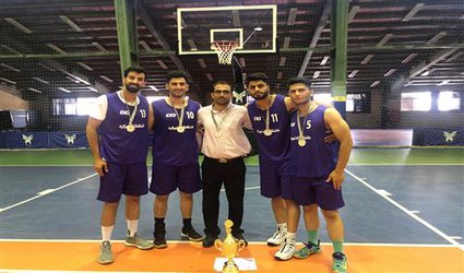 کسب مقام نائب قهرمانی تیم بسکتبال سه نفره دانشجویان پسر دانشگاه آزاد اسلامی شهرکرد