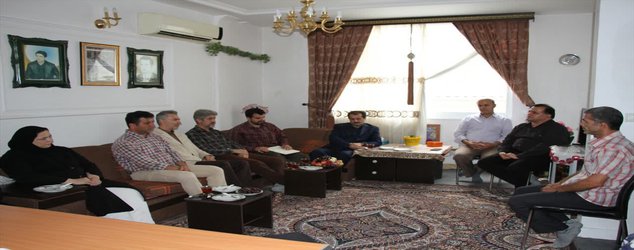 دیدار جمعی از استادان و کارکنان دانشگاه آزاد اسلامی واحد لاهیجان با خانواده شهید علیرضا ضیایی