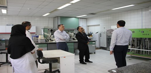 بازدید مدیر شبکه آزمایشگاه های علمی ایران (شاعا) از آزمایشگاه های موسسه پژوهشی علوم و صنایع غذایی