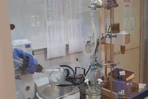 شرکت‌های دانش‌بنیان به کمک تولید ماده موثره دارویی آمدند