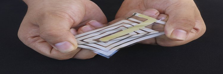 Wireless sensors stick to skin and track health