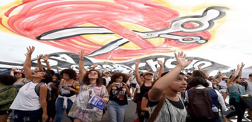 Brazil’s budget cuts threaten more than 80,000 science scholarships