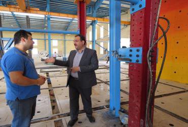 دکتر جواهری در راستای شروع به کار فاز دوم مرکز تحقیقات سازه و زلزله تفت: آغاز اولین تست آزمایشگاهی با مقیاس واقعی در مرکز تحقیقات سازه و زلزله دانشگاه آزاد اسلامی تفت