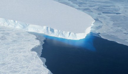 Vintage film reveals Antarctic glacier melting