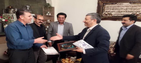 دیدار با یکی از آزادگان سرفراز هشت سال دفاع مقدس شاغل در شبکه بهداشت و درمان نهاوند