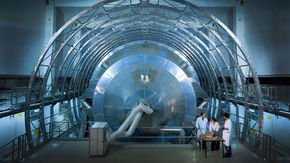 Massive, blimplike experiment lowers weight limit on neutrino