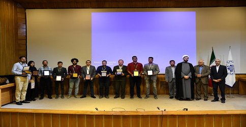 حضور دانشجویان دانشگاه شریف در میان برترین‌های  نهمین مسابقه ملی فناوری نانو