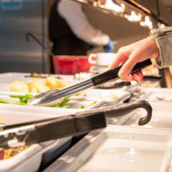 An extra vegetarian option cuts meat consumption without denting food sales