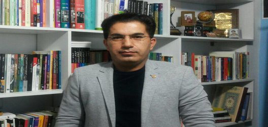 تقدیر از دکتر جمال محمدی به عنوان مترجم برتر در نهمین نمایشگاه بین المللی کتاب استان کردستان