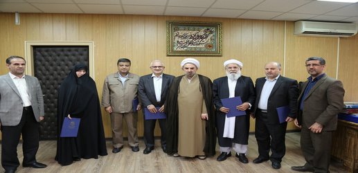 انتصاب مدیران جدید گروه‎های آموزشی دانشگاه مذاهب اسلامی برای مدت ۲ سال با حکم ریاست دانشگاه
    