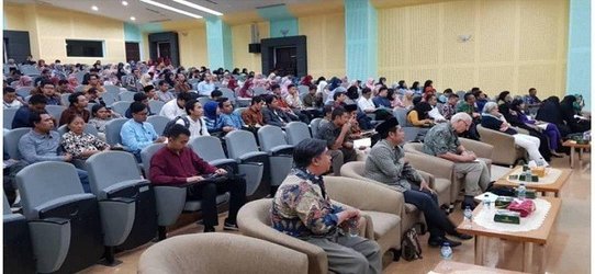 دکتر مختاری در کنفرانس "روش شناسی فهم متن و هرمنوتیک مدرن" در اندونزی مطرح کرد: نقد و بررسی عناصر اصلی هرمنوتیک فلسفی
    