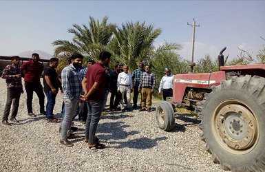 برگزاری دوره آموزشی بهره برداران در مرکز خدمات جهاد طارم / هرمزگان