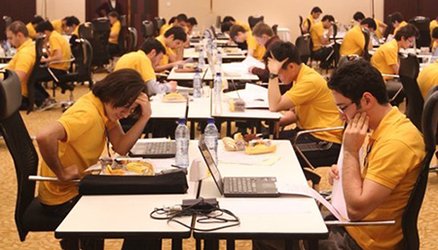 رقابت ۶۵ تیم در مسابقات برنامه نویسی دانشجویی  دانشگاه صنعتی امیرکبیر