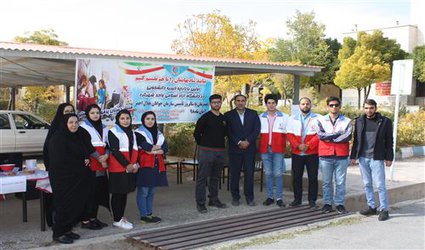 برپایی نخستین بازارچه خیریه غذا برای کمک به کودکان کار در دانشگاه آزاد اسلامی شهرکرد