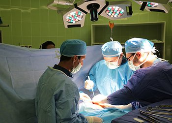 جراح کلیه و مجاری ادراری مرکز آموزشی درمانی شهدای خلیج‌فارس بوشهر:
نجات جان بیمار ۶۰ ساله با جراحی کلیه ۲۸ سانتی‌متری

