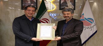 تقدیر از رئیس بخش پیوند کبد دانشگاه ایران