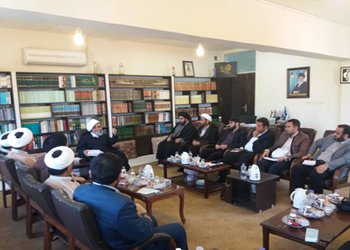 مسئول نهاد نمایندگی مقام معظم رهبری در دانشگاه‌های استان بوشهر:
مسئولین باید در برابر توطئه‌های دشمنان آمادگی و هوشیاری کامل داشته باشند