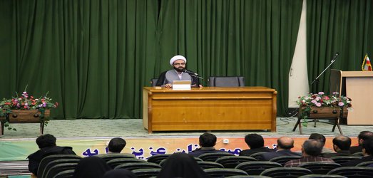کارگاه اخلاق کارمندی با تدریس حجت‌الاسلام و المسلمین قدرتی برگزار شد