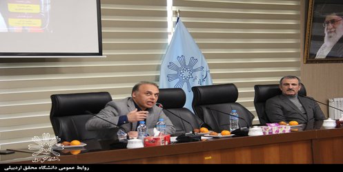 تحقیق و مطالعه در زمینه تاریخ منطقه آذربایجان ضعیف است