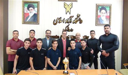دیدار صمیمی رئیس دانشگاه آزاد اسلامی شهرکرد با دانشجویان مدال آور ورزشی