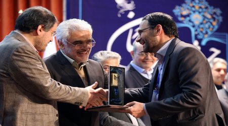 درخشش دانشگاه آزاد اسلامی نجف آباد بعنوان برترین واحد کشور با ۹عنوان برگزیده در هفتمین جشنواره فرهیختگان