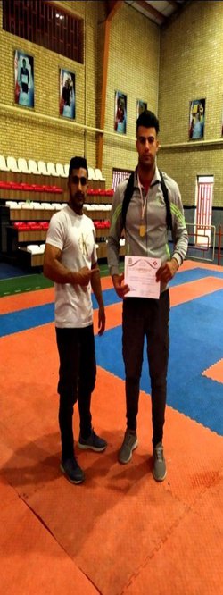 قهرمانی دانشجوی واحد اسلام آباد غرب در مسابقات کشوری سبک کیو کوشین کاراته
