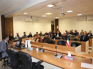 برگزاری سخنرانی علمی در مرکز تحقیقات و آموزش کشاورزی و منابع طبیعی فارس