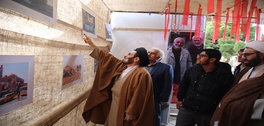 افتتاح نمایشگاه معبر بصیرت دانشگاه لرستان با حضور نماینده ولی فقیه