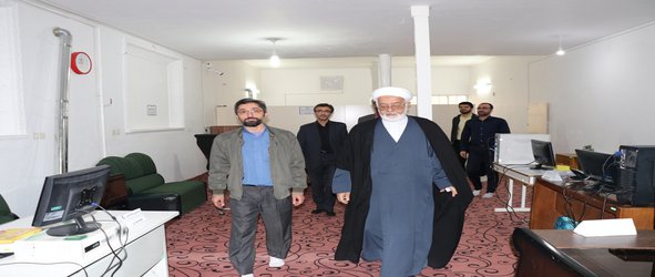 رئیس پژوهشگاه حوزه و دانشگاه با حضور در محله امین آباد قم از پروژه دفتر تسهیلگری این محله  بازدید کرد.