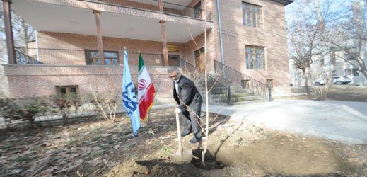 دکتر حب نقی در حاشیه مراسم درختکاری:سامانه آموزش مجازی در دانشگاه ارومیه راه‌اندازی می‌شود(+فیلم)