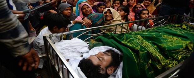 دبیر واحد سیاسی جامعه اسلامی دانشجویان دانشگاه آزاد همدان گفت: وزارت امور خارجه نسبت به کشتار مسلمانان هند محکم واکنش نشان دهد