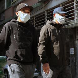 Everyone should wear masks in COVID-19 crisis, say Cambridge researchers