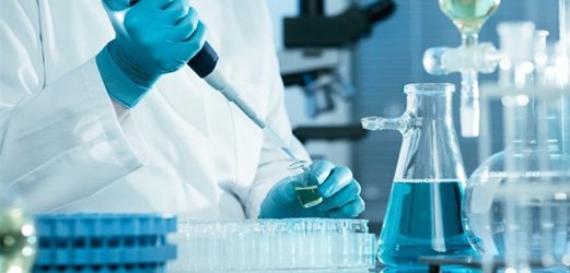 رئیس اداره امور آزمایشگاه های دانشگاه :آزمایشگاهیان دوشادوش مدافعان سلامت در نبرد با کرونا تلاش می کنند