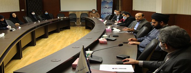 ‫نشست صمیمی ریاست دانشگاه باکارکنان حوزه دانشجویی وفرهنگی 