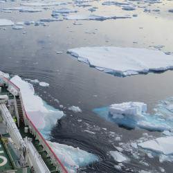 Antarctic ice sheets capable of retreating up to 50 metres per day