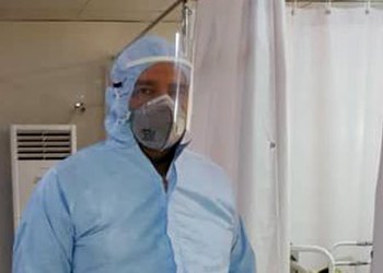 متخصص عفونی و بیماری‌های تنفسی بیمارستان شهید گنجی برازجان:
اگر علایم شدید بیماری و تنگی تنفس، درد قفسه سینه، ضعف و بی‌حالی دارید به بیمارستان مراجعه کنید
