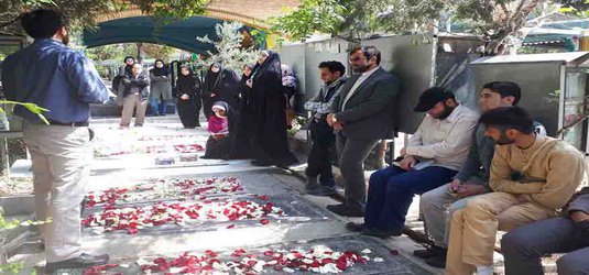 تجدید میثاق دانشجویان دانشگاه صدا و سیما با شهدای دفاع مقدس